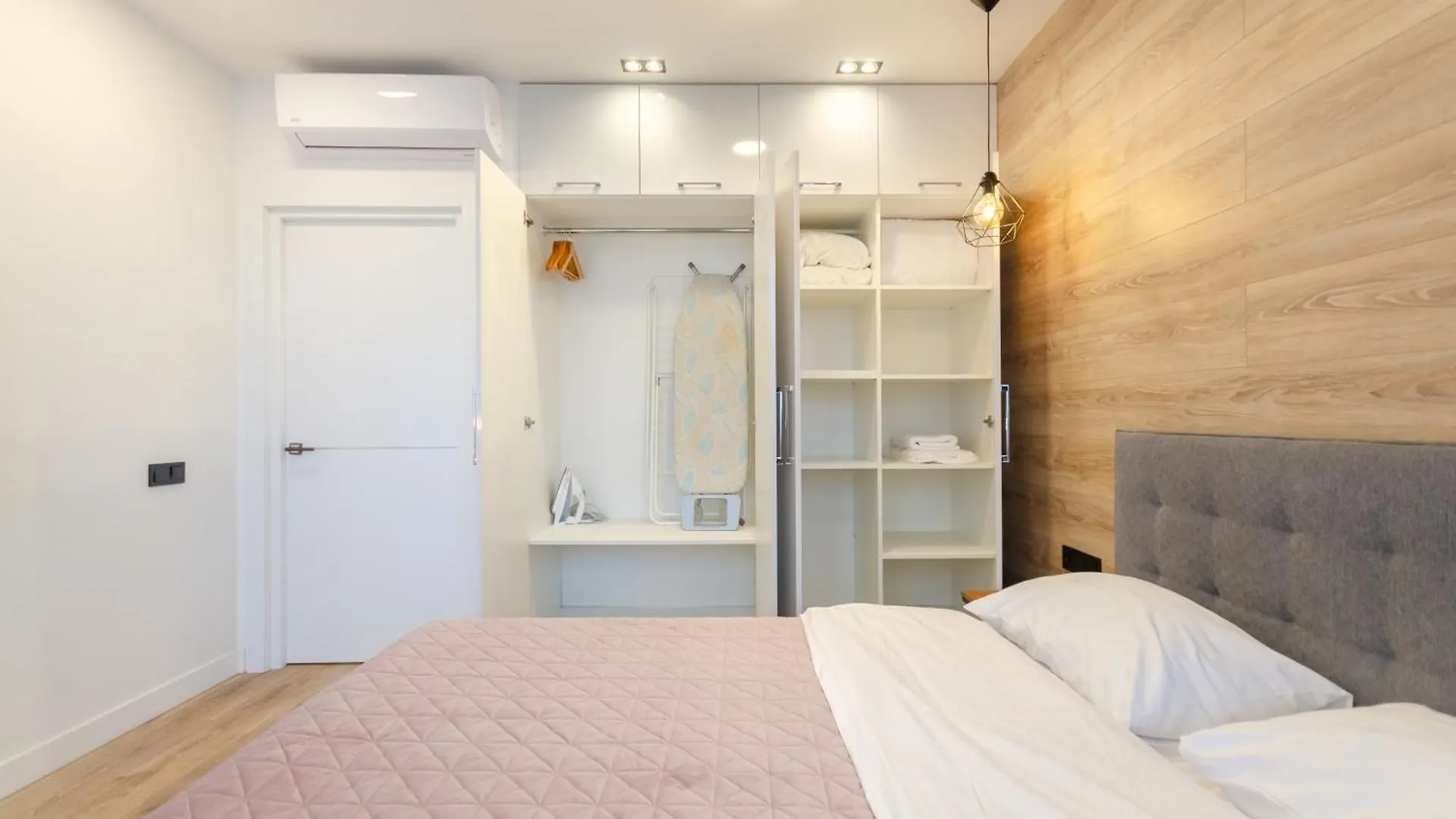 Petrovdom Apartments 18-199 In Rc New York Concept House, Antonovycha 74 Κίεβο Ουκρανία